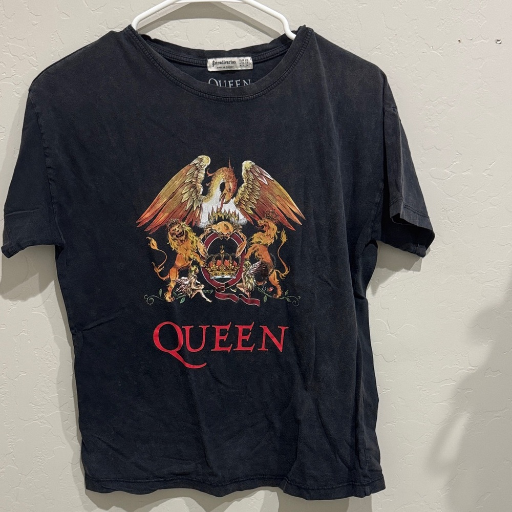 Queen official merch t-shirt